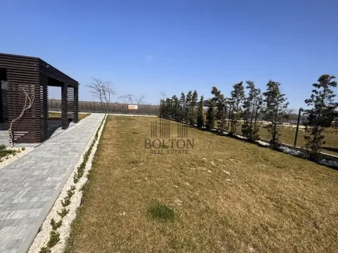 Izdavanje, trosoban stan, 62m², Zemun Sve Podlokacije, Beograd - image 12