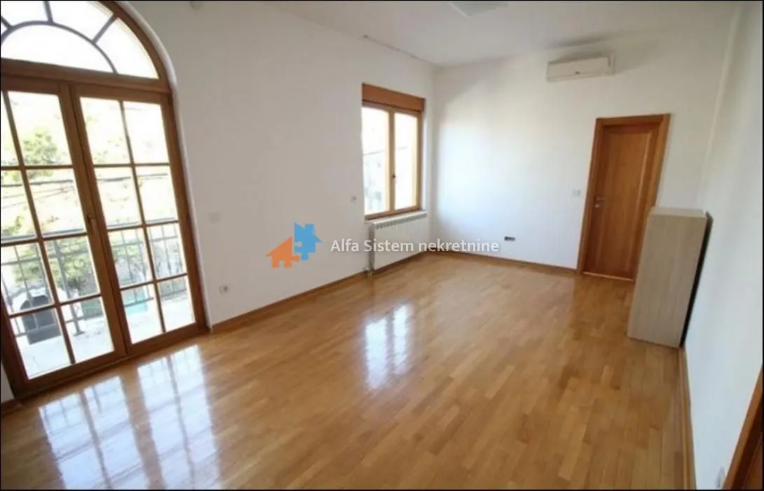 Izdavanje, kuća, 600m², Savski Venac, Beograd