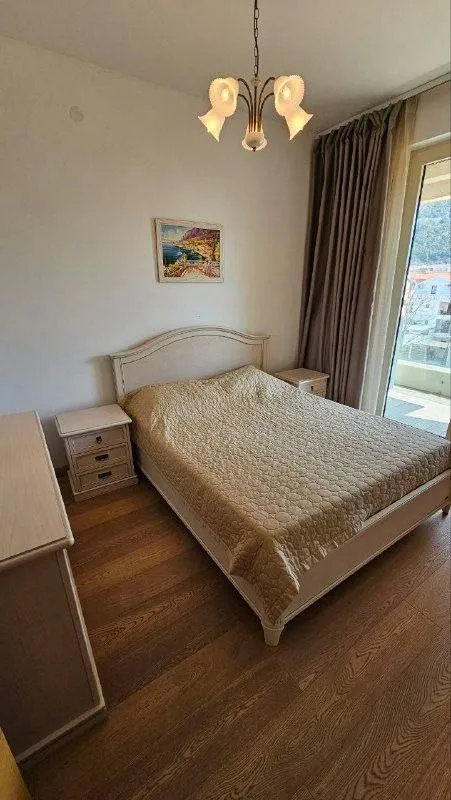 Prodaja, dvosoban stan, 77m², Centar, Budva
