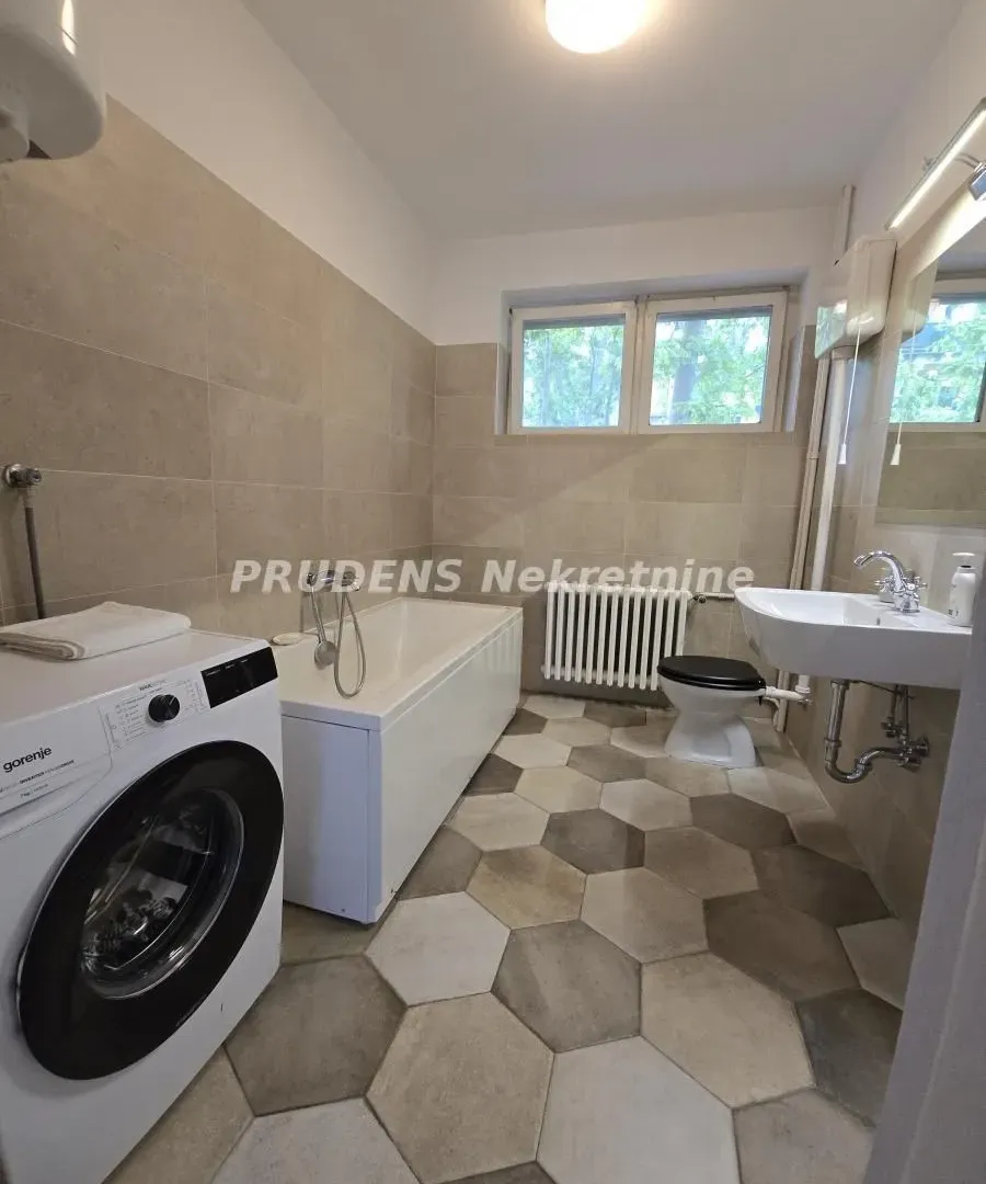 Rent, two bedroom apartment, 72m², Savski Venac, Beograd