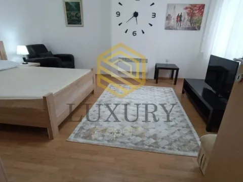 Izdavanje, dvosoban stan, 58m², Centar, Podgorica - image 9