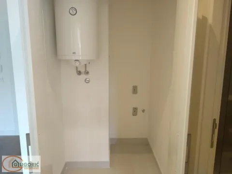 Prodaja, dvosoban stan, 73m², Savski Venac, Beograd - image 11