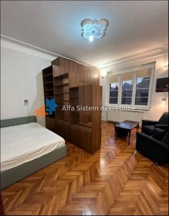 Izdavanje, trosoban stan, 120m², Stari Grad, Beograd