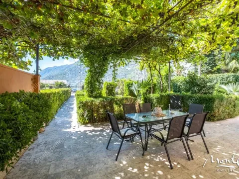 Prodaja, kuća, 112m², Risan, Kotor - image 12