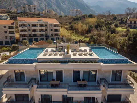 Prodaja, trosoban stan, 85m², Dobrota, Kotor - image 19