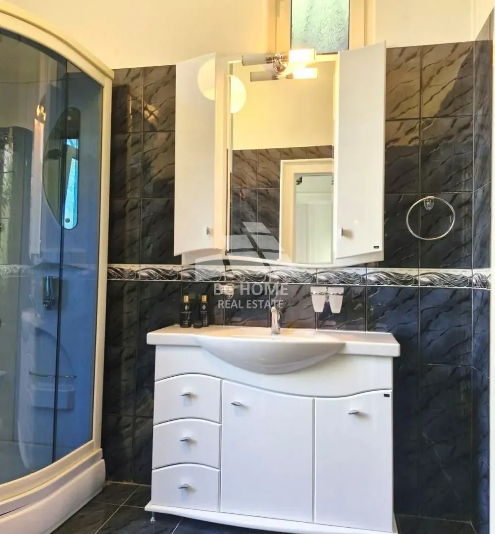 Rent, three bedroom apartment, 130m², Savski Venac, Beograd