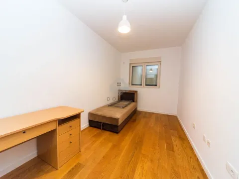 Rent, two bedroom apartment, 70m², Central Point, Podgorica - image 11