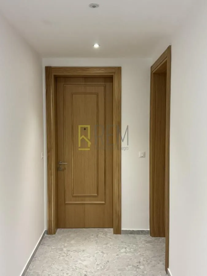 Prodaja, jednosoban stan, 43m², Vezirov Most, Podgorica