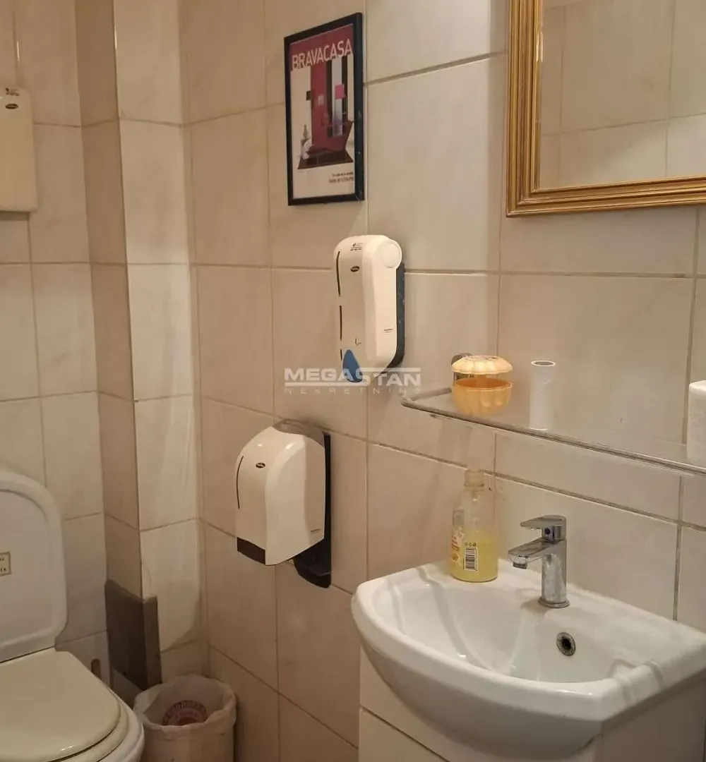 Sale, office space, 77m², Novi Beograd Sve Podlokacije, Beograd