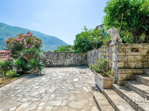 Prodaja, kuća, 172m², Muo, Kotor - image 27