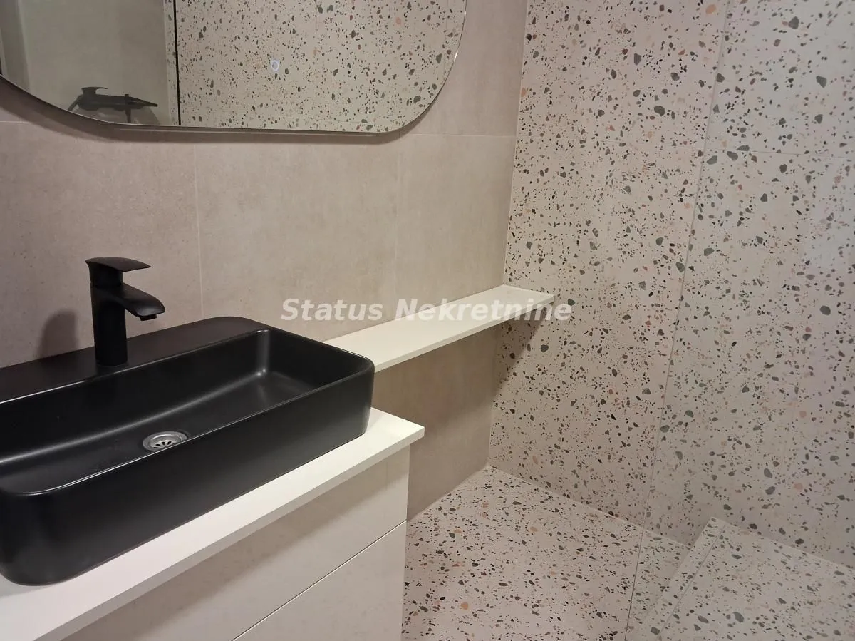 Prodaja, dvosoban stan, 64m², Cara Dušana, Novi Sad Sve Podlokacije