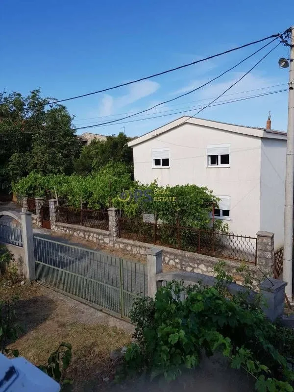 Sale, house, 182m², Bar, Crna Gora