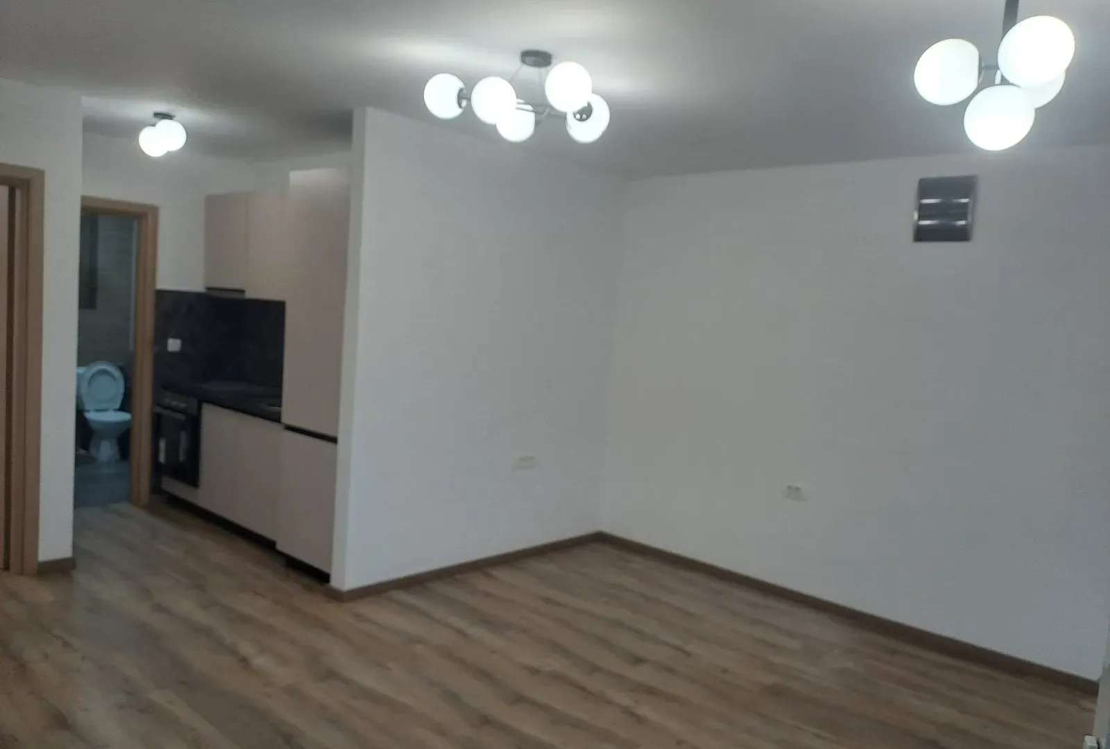 Izdavanje, poslovni prostor, 110m², Zabjelo, Podgorica