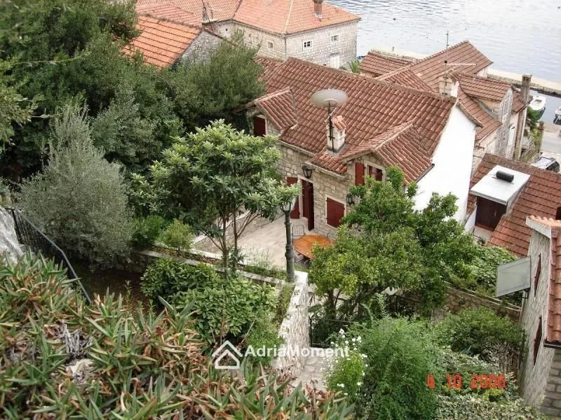 Prodaja, kuća, 285m², Perast, Kotor