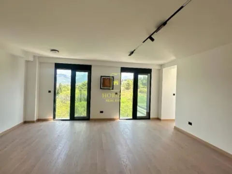 Sale, two bedroom apartment, 106m², Vezirov Most, Podgorica - image 11