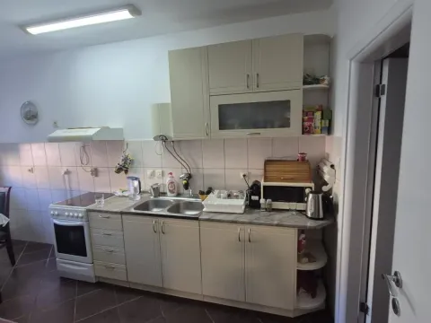 Prodaja, dvosoban stan, 64m², Stari grad, Novi Sad - image 2