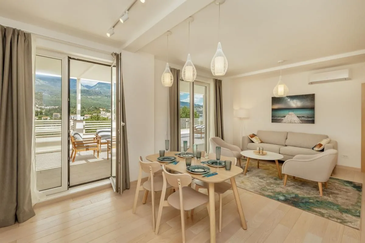Prodaja, jednosoban stan, 59m², Herceg Novi, Crna Gora