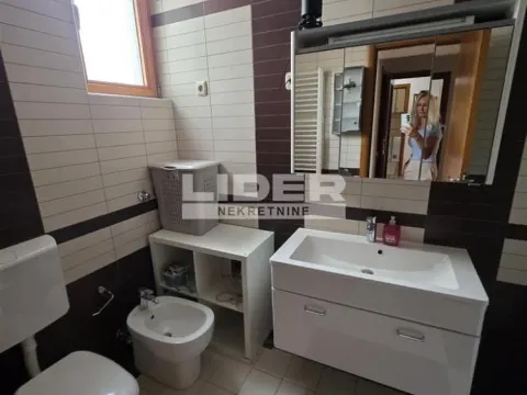 Rent, three bedroom apartment, 75m², Palilula Sve Podlokacije, Beograd - image 5