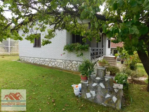 Prodaja, kuća, 81m², Knić, Srbija