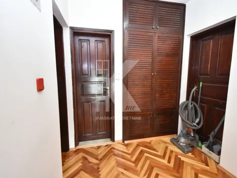 Sale, house, 190m², Dalmatinska ulica, Podgorica - image 18