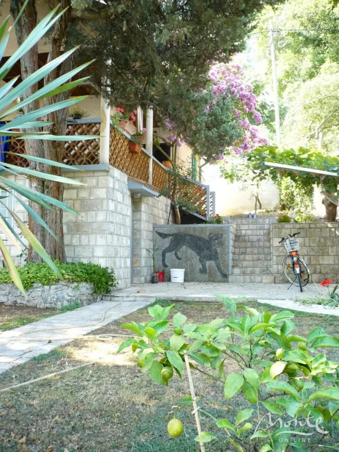 Prodaja, kuća, 77m², Stoliv, Kotor