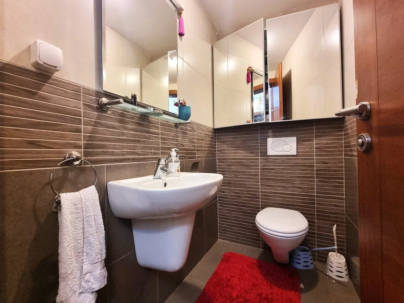 Prodaja, trosoban stan, 120m², Tološka šuma, Podgorica