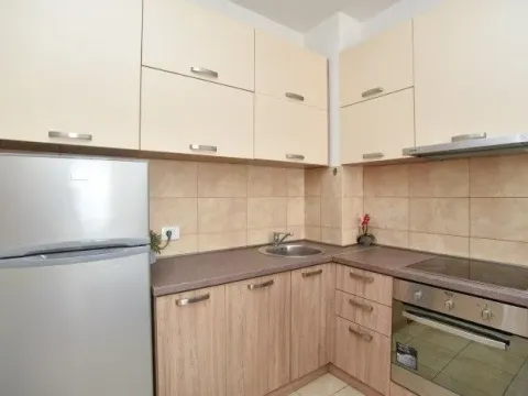 Izdavanje, jednosoban stan, 42m², Budva, Crna Gora - image 6