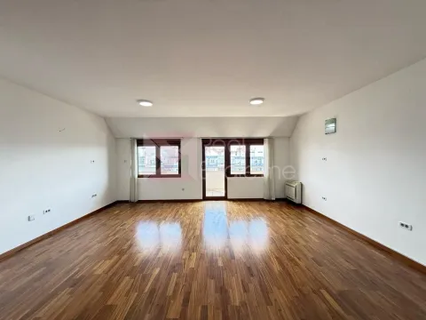 Sale, four bedroom apartment, 220m², Preko Morače, Podgorica - image 1