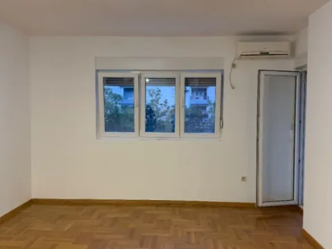 Prodaja, jednosoban stan, 50m², Tuški Put, Podgorica - image 7