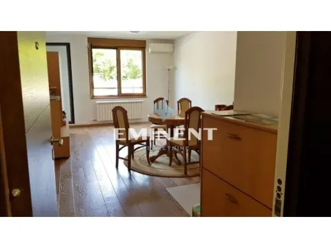 Izdavanje, dvosoban stan, 47m², Zemun Centar, Zemun Sve Podlokacije - image 3