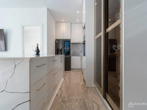 Sale, one bedroom apartment, 56m², Rafailovići, Budva - image 3