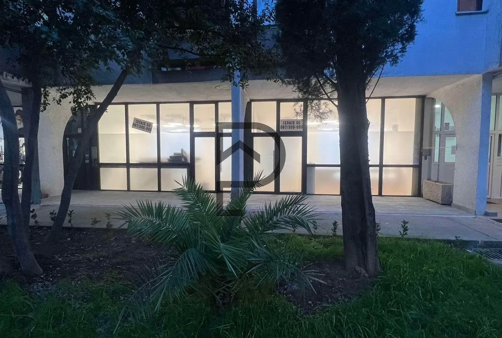 Rent, office space, 294m², Blok 6, Podgorica