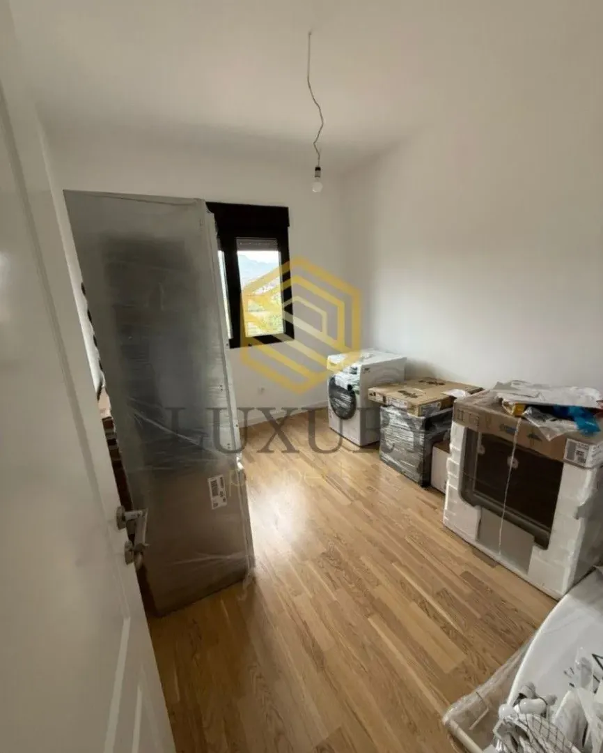 Prodaja, trosoban stan, 90m², Zagorič, Podgorica