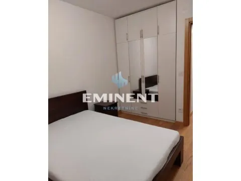 Izdavanje, trosoban stan, 69m², Zemun Gornji Grad, Zemun Sve Podlokacije - image 6