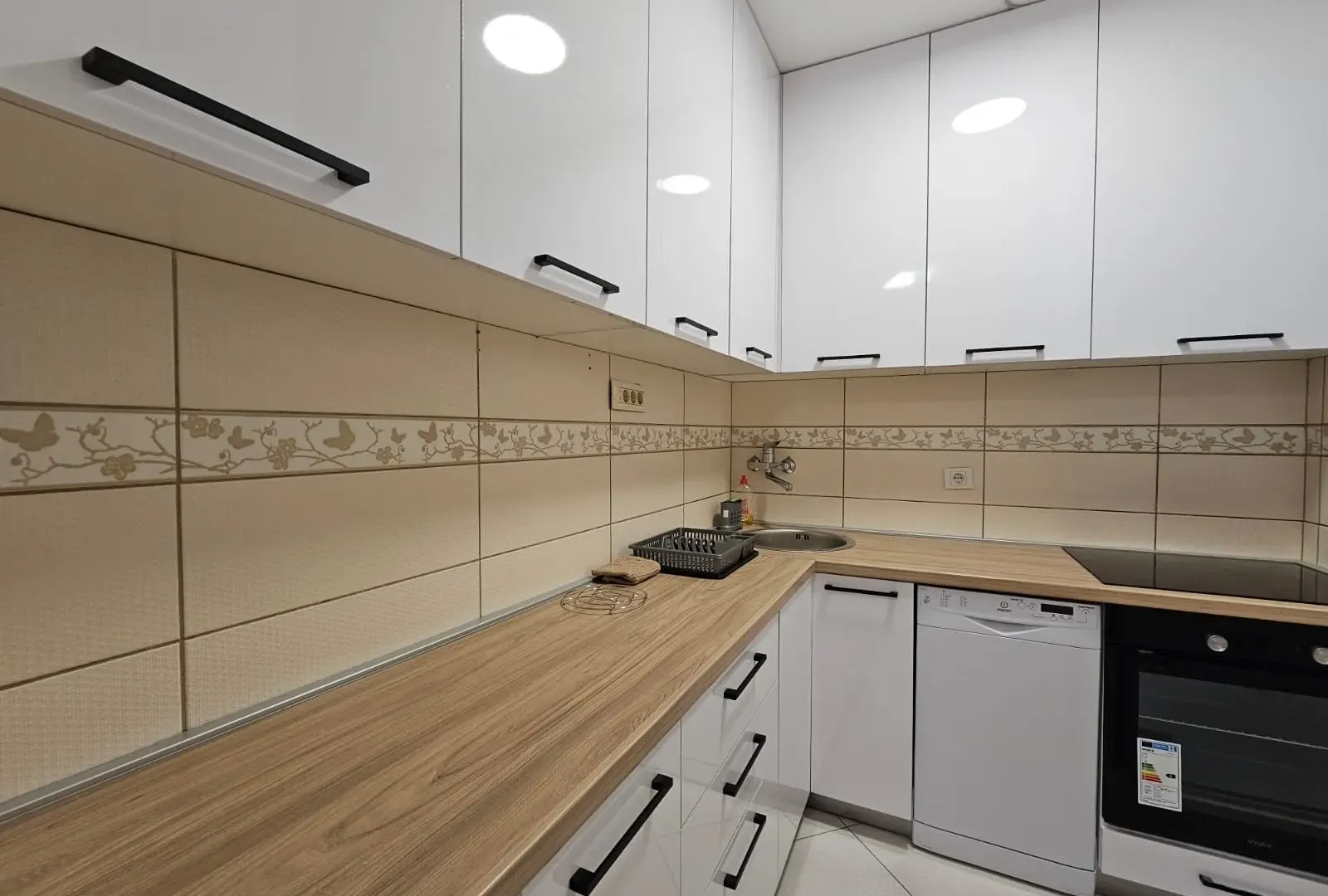 Prodaja, trosoban stan, 80m², Budva, Crna Gora
