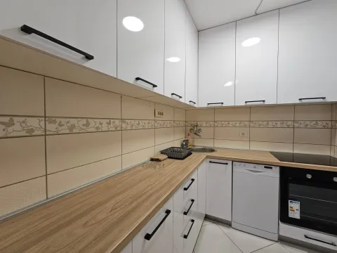 Prodaja, trosoban stan, 80m², Budva, Crna Gora - image 5