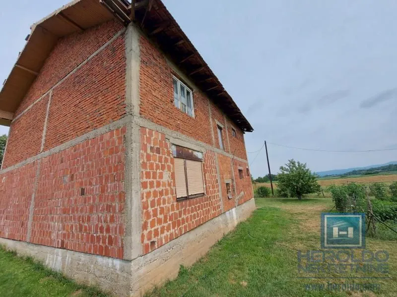Prodaja, kuća, 240m², Donje Štiplje, Jagodina