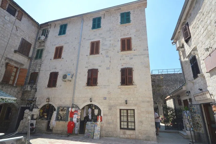 Prodaja, plac, 188m², Centar, Kotor