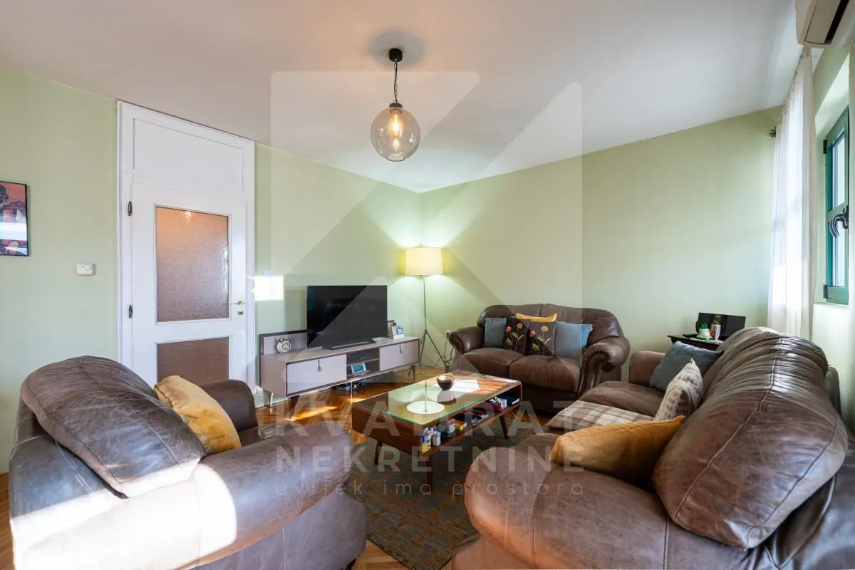 Prodaja, trosoban stan, 101m², Centar, Podgorica