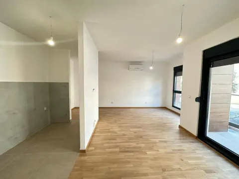 Sale, two bedroom apartment, 66m², Rozino, Budva - image 7