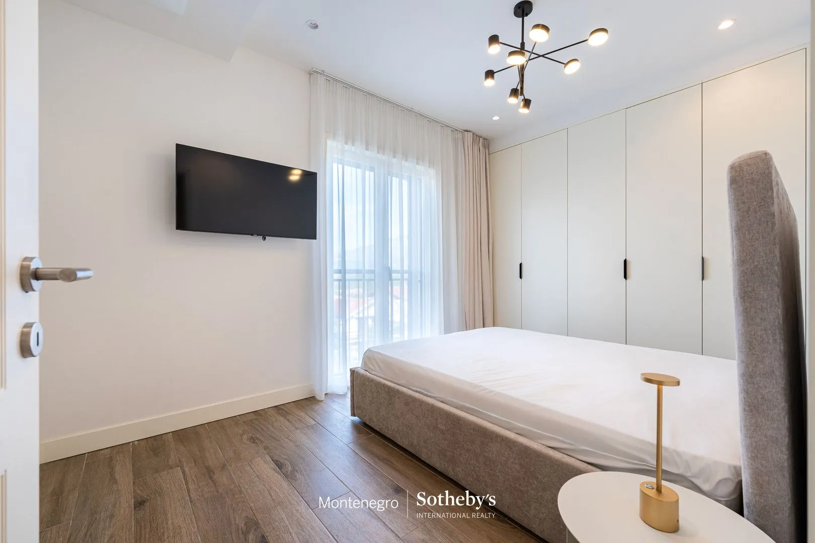 Prodaja, dvosoban stan, 79m², Kotor, Crna Gora