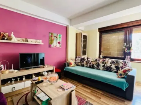 Prodaja, dvosoban stan, 70m², Centar, Bar - image 6