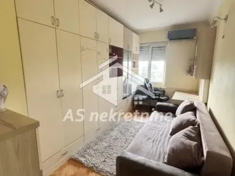 Izdavanje, četvorosoban stan, 86m², Savski Venac, Beograd - image 19