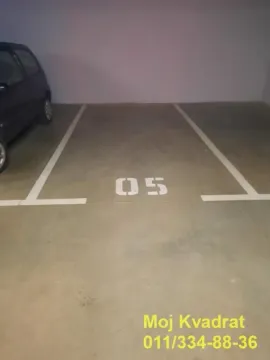 Parking garaža in Višnjička Banja