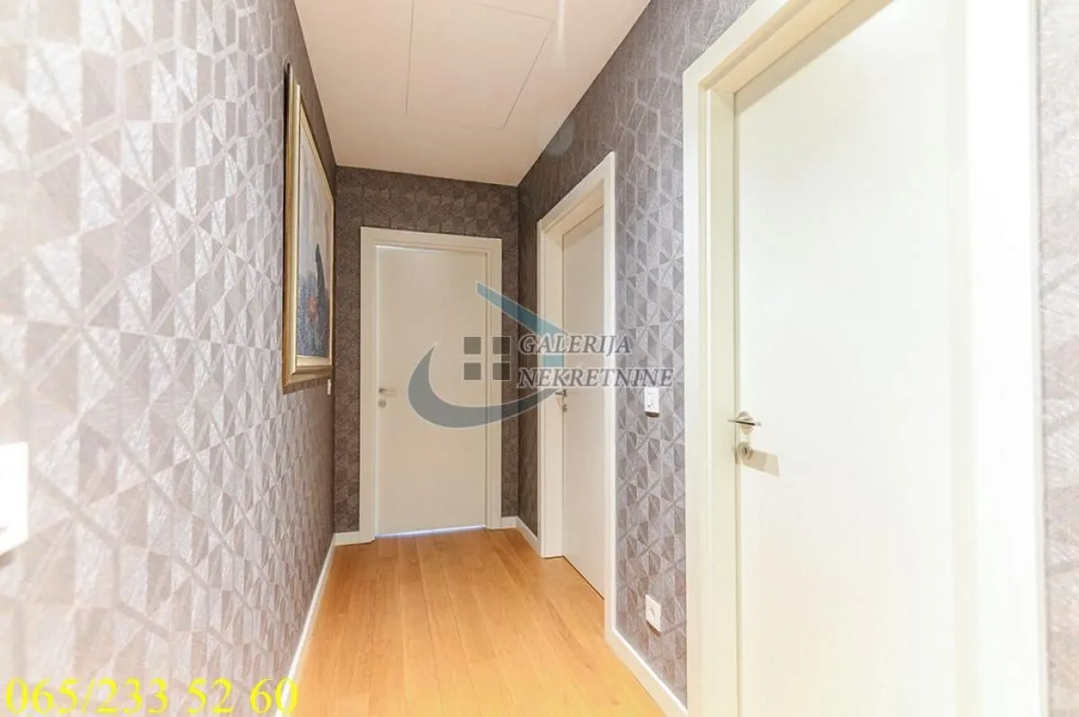 Prodaja, trosoban stan, 95m², Novi Beograd Blok 65, Novi Beograd Sve Podlokacije