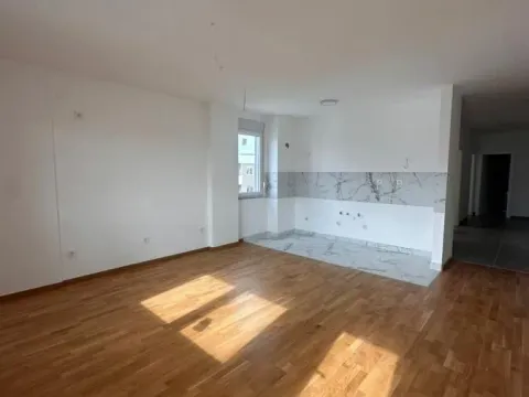 Prodaja, četvorosoban stan, 74m², Bulevar Evrope, Novi Sad Sve Podlokacije - image 3