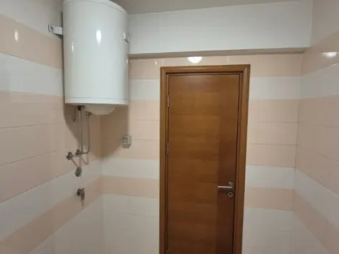 Izdavanje, jednosoban stan, 47m², Stari Aerodrom, Podgorica - image 7