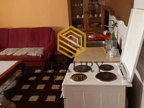 Prodaja, kuća, 47m², Masline, Podgorica - image 2