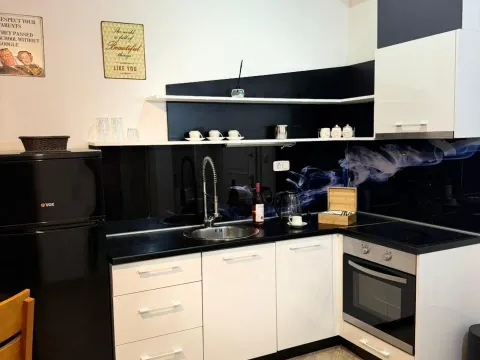 Stan-na-dan, jednosoban stan, 40m², Centar, Budva - image 1