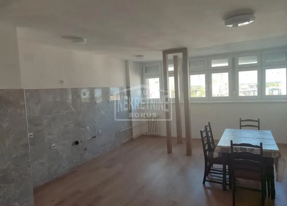 Sale, three bedroom apartment, 68m², Radijalac, Subotica